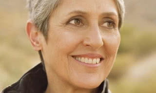  Joan Baez