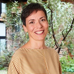 Libri di Raffaella Napoli