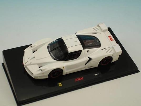 Modellino Hot Wheels Hwn5610 Ferrari Fxx 2005 Bianco Perla 1:43 - 2