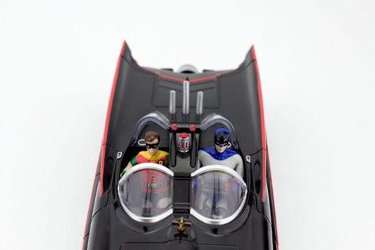 Dc Comics: 1966 Batmobile With Batman & Robin Mini Bendable Figures - 4