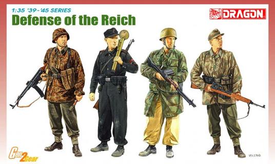 Defense of the Reich 1:35 Figure Plastic Kit D6694