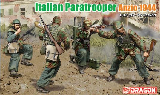 Italian Paratroopers Anzio 1944 1:35 Figure Plastic Kit D6741