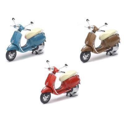 Modellino Vespa Primavera 1:12