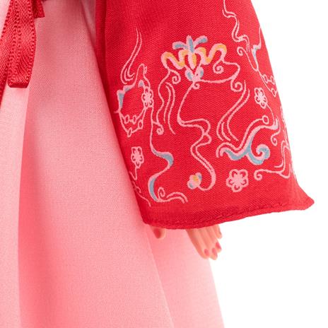 Barbie - Signature Lunar New Year, Bambola Barbie da collezione con camicetta e gonna ricamata, include accessori - 6