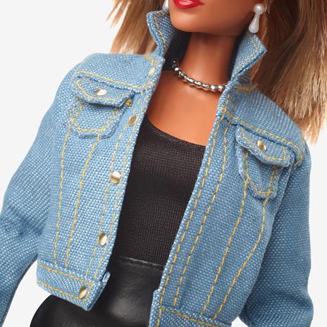 ​Barbie Signature Bambola Tina Turner negli anni '90 - 4