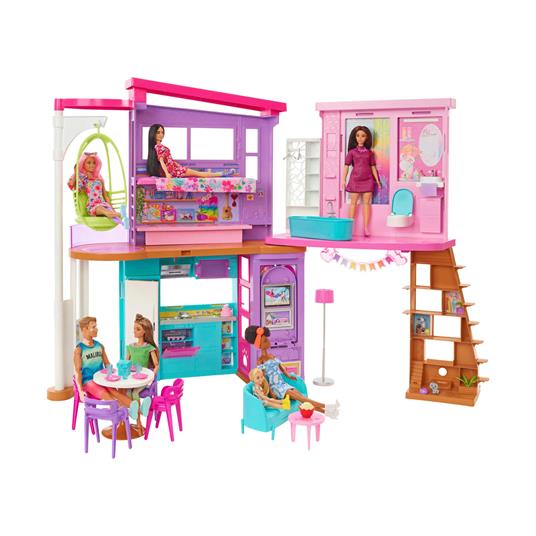 Barbie - Barbie Casa di Malibu 106 cm playset casa delle bambole con 2 piani, 6 stanze, ascensore altalena e più di 30 pezzi - 4