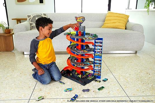 Hot Wheels- City Mega Garage Twist, Playset con Ascensore a Spirale e Oltre 6 Posti Auto, Include 1 Macchinina in Scala 1:64, Imballaggio Sostenibile, Giocattolo per Bambini 4+ Anni, HFH03 - 3