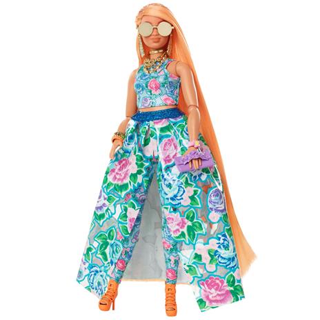 Barbie Extra, bambola con abito voluminoso, accessori, un'acconciatura alla moda e un cucciolo coordinato, snodata - 4