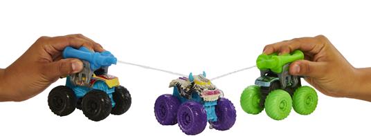 Hot Wheels Monster Trucks Color Reveal, 1 veicolo giocattolo con sorpresa ed effetto cambia colore ripetibile con acqua calda e fredda, giocattolo per bambini 3+ Anni - 7