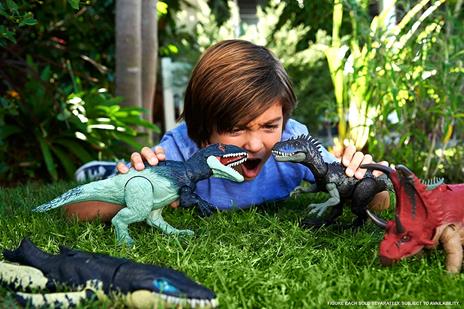 Jurassic World Dino Trackers Action Figura Wild Roar Eocarcharia Mattel - 2