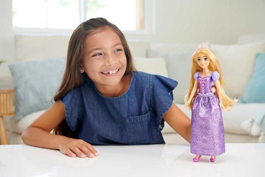 Disney princess  rapunzel bambola snodata, vestita alla moda con capi e accessori scintillanti - 2