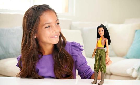 Disney Princess - Raya bambola con capi e accessori ispirati al film, giocattolo per bambini, 3+ Anni, HLX22 - 2