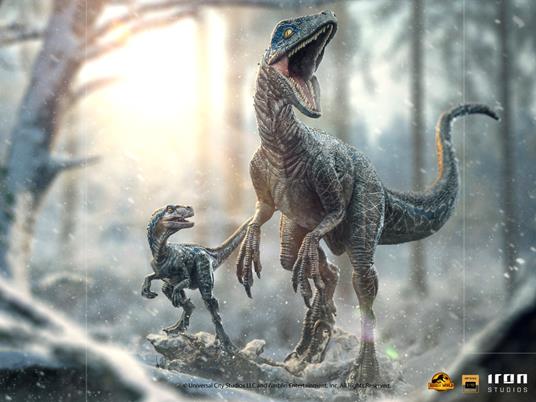 Jurassic World Dominion: Iron Studios - Blue Y Beta Deluxe Figura Art Scale