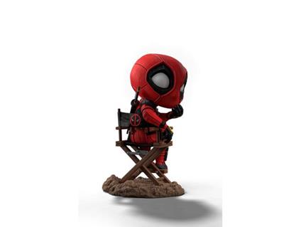 Marvel Deadpool e Wolverine MiniCo Statua Deadpool Sulla Sedia 13Cm Iron Studios