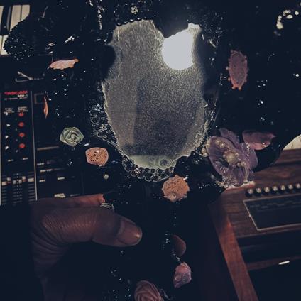 Bathes And Listens - CD Audio di Maneka