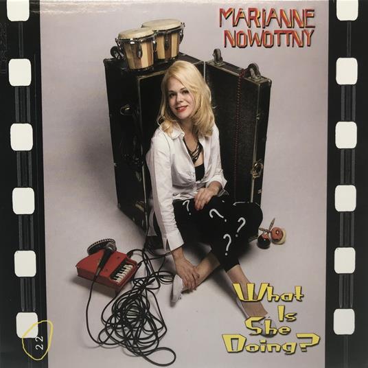 What Is She Doing? - CD Audio di Marianne Nowottny