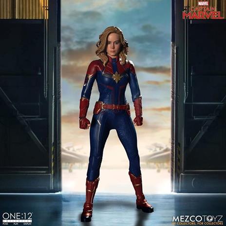 Captain Marvel Cloth One:12 Collective Action Figure