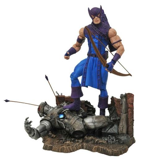 Marvel Select: Classic Hawkeye Action Figure - 3