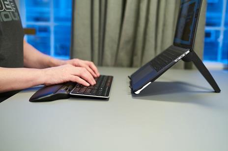 argento/nero Supporto per laptop in alluminio Contour colore 