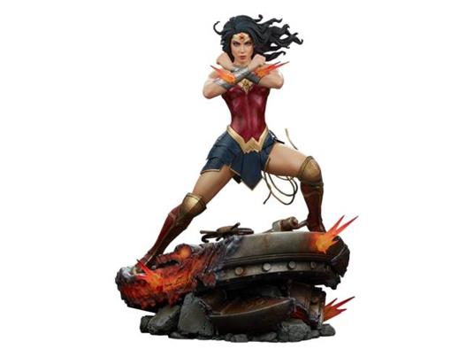 Dc Comics Premium Format Statua Wonder Woman: Saving The Day 50 Cm Sideshow Collectibles