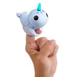 WowWee Fingerlings Light Up Narwhal- Nori (blue) giocattolo interattivo
