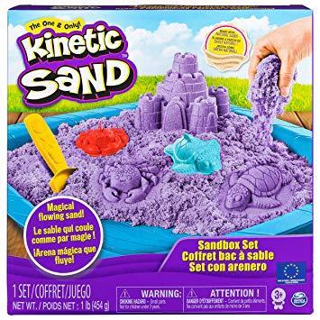 Kinetic Sand | Playset Castelli di Sabbia | Sabbia cinetica con vaschetta | Sabbia magica | Sabbia colorata a sorpresa 454gr | 3 formine incluse | Giocattoli per bambini e bambine 3 anni - 2