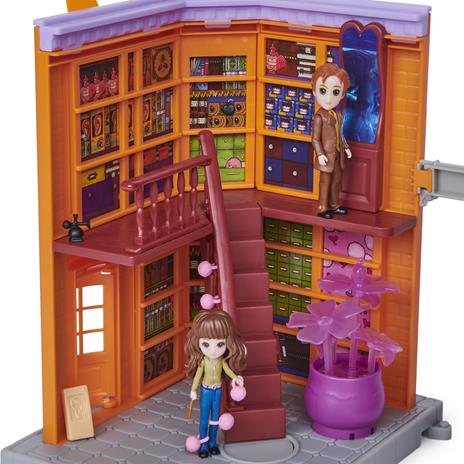 Wizarding World Harry Potter, Magical Minis set di gioco Diagon Alley 3-in-1 con luci e suoni, 2 personaggi e 21 accessori, giocattoli per bambini dai 6 anni in su - 5