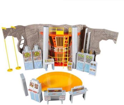 DC Retro Playset Batman 66 Batcave McFarlane Toys