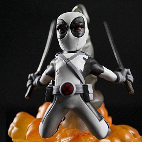 Marvel. Q-Fig Deadpool White - 4