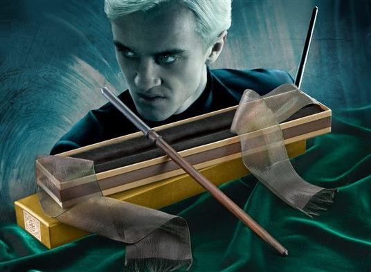 Harry Potter: Bacchetta Magica Deluxe di Draco Malfoy - 4