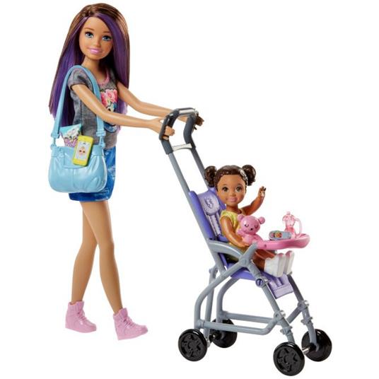 Barbie Babysitters Inc. Passeggiata Playset con Bambola Skipper. Bebè e Passeggino - 3