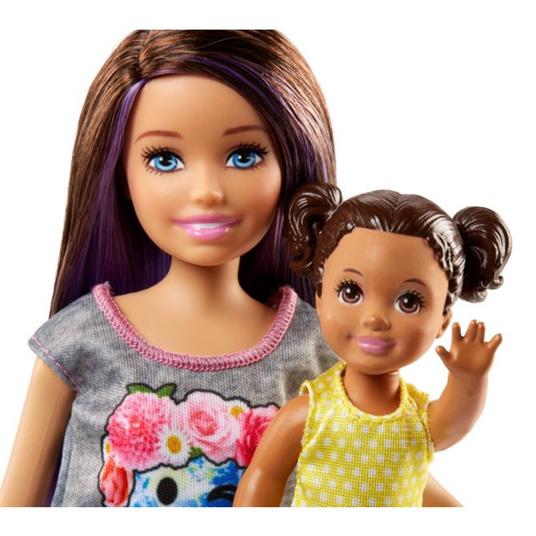 Barbie Babysitters Inc. Passeggiata Playset con Bambola Skipper. Bebè e Passeggino - 8