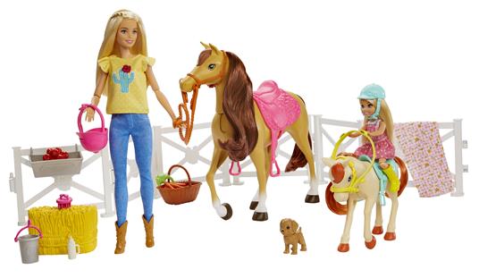 Barbie Ranch di Barbie e Chelsea. Playset Giocattolo con Due Bambole. Due Cavalli e Accessori