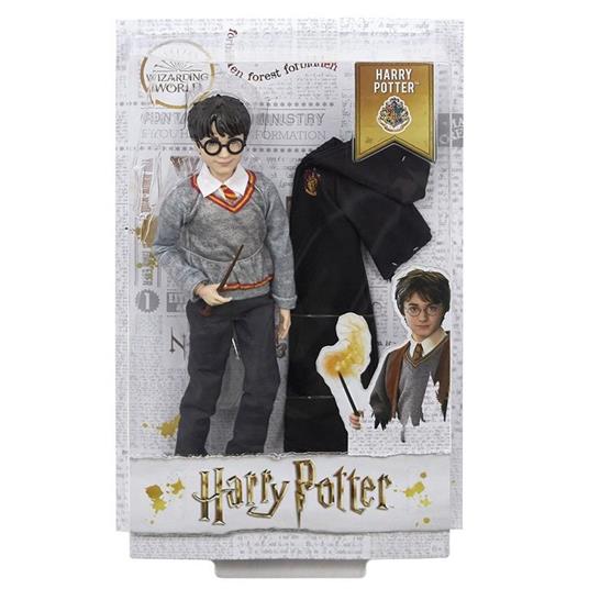 Harry Potter Personaggio Harry con Uniforme di Hogwarts e Bacchetta - 5
