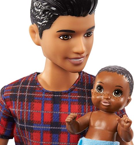 Barbie - Ken Babysitters Set con bambola Ken bruno, bebè e 4 accessori per la narrazione; Giocattolo per bambini 3+ anni - 3