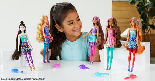 Barbie Color Reveal Serie Party, bambola cambia colore con 7 sorprese incluse, 3+ Anni. Mattel (GTR96) - 2