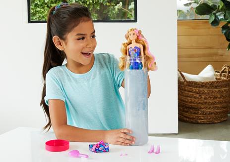 Barbie Color Reveal Serie Party, bambola cambia colore con 7 sorprese incluse, 3+ Anni. Mattel (GTR96) - 10