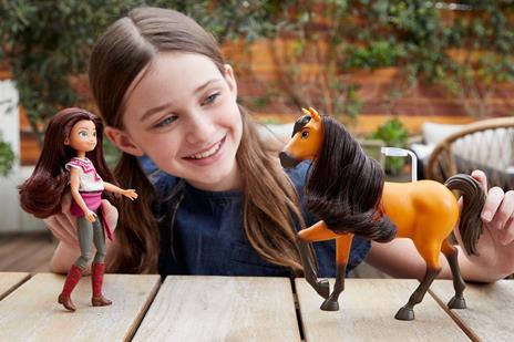 Spirit Cavallo con lunga criniera e Bambola Lucky con 7 articolazioni mobili, Giocattolo per Bambini 3+ anni. Mattel (GXF21) - 3