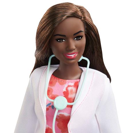 Barbie Carriere Dottoressa, la bambola indossa un abito colorato con un camice bianco e uno stetoscopio - 4
