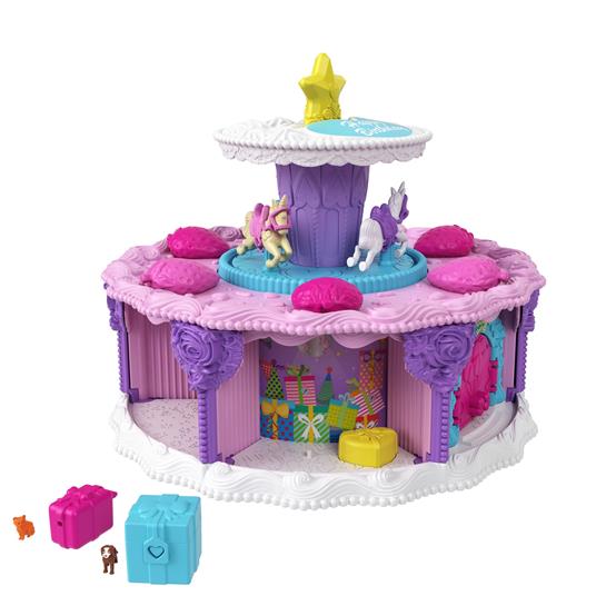 ?Polly Pocket Torta delle Sorprese a forma di torta di compleanno 7 aree di gioco e 25 sorprese incluse. Mattel (GYW06) - 4