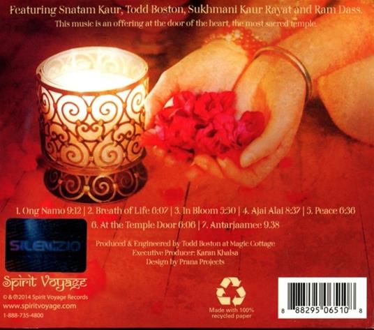 At the Temple Door - CD Audio di Ajeet Kaur - 2