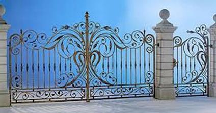 C'è qualcuno al cancello - Luigi Antonelli - ebook