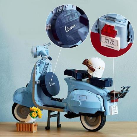 LEGO Icons 10298 Vespa 125, Set in Mattoncini, Modellismo Adulti, Replica Piaggio Anni 60. Confezione difettosa - 5