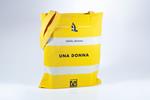 Borsa Shopper di tela Feltrinelli. Una donna
