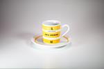 Tazzina da caffè con piatto Feltrinelli. Una donna