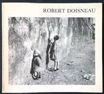 Robert Doisneau. Paris, les passants qui passent