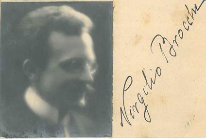 Cartoncino con applicata fotografia di Brocchi e firma autografa a lato, con data: 7-1-23 - Virgilio Brocchi - copertina