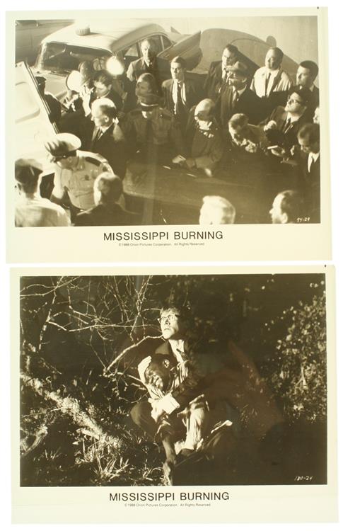 Mississippi Burning. Quattro Vere Foto Dal Set Del Film Con Gene Hackman, Willem Dafoe, Brad Douriff