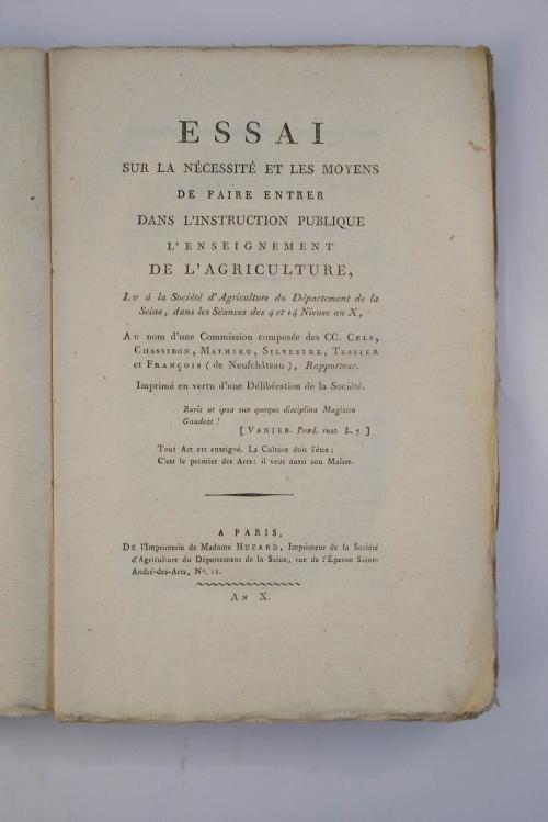 Essai sur la nécessité et les moyens de faire entrer dans l'instruction publique l'inseignement de l'agriculture - copertina