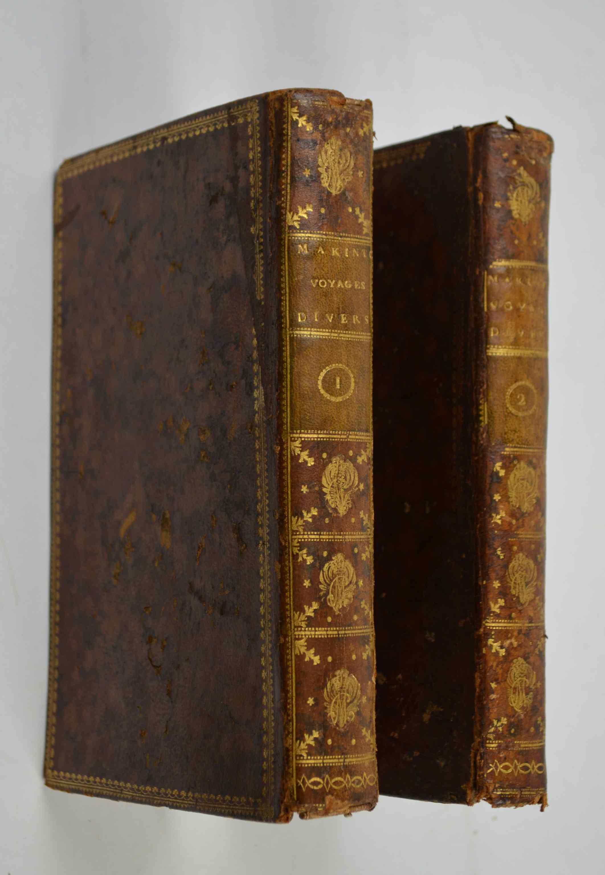 Voyages en Europe, en Asie et en Afrique, contenant la ddescription des moeurs, coutumes, loix, productions, manufactures de ces contrées, l'état actuel des possessions anglaises dans l'Inde commencés en 1777, finis en 1781. suivis des Voyages du Co